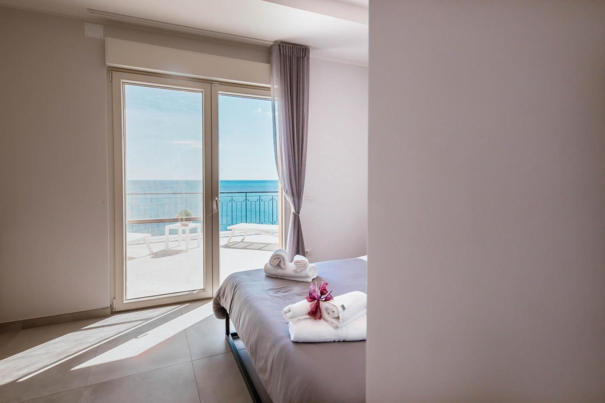 Blu Marine Bed and Breakfast Catanzaro Exteriör bild